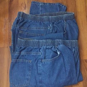 NWOT chic elastic waist jeans. Size 12 petite 🌷